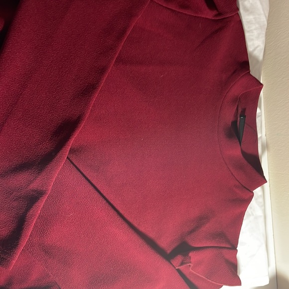 I'm selling mini blue, brown and pink skirts sizes between large and XL - Picture 4 of 5